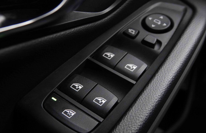 BMW_BMW_3_2651979_25.jpg BMW_BMW_3_2651979_25.jpg