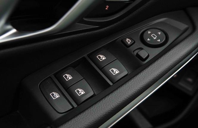 BMW_BMW_3_2654156_23.jpg
