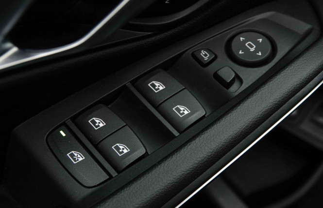 BMW_BMW_3_2654397_22.jpg