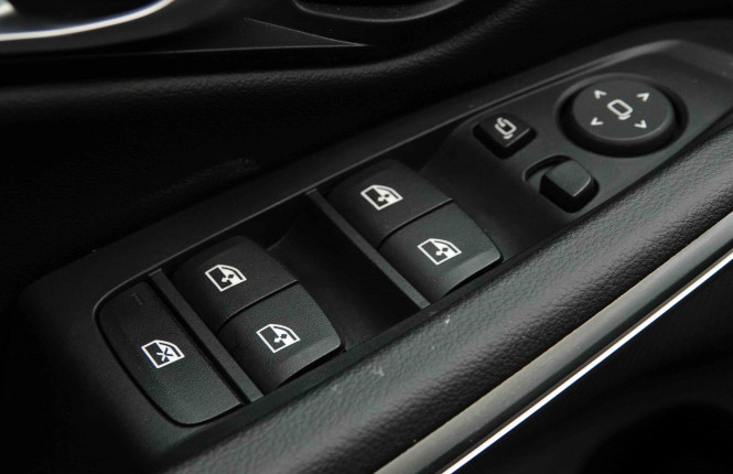 BMW_BMW_3_2654399_22.jpg