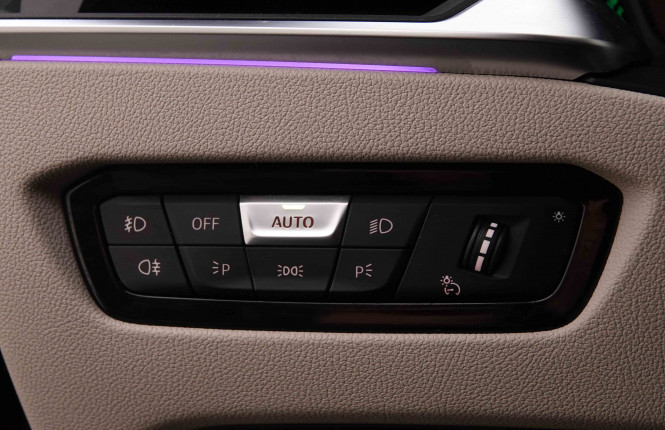 BMW_BMW_4_2550297_13.jpg