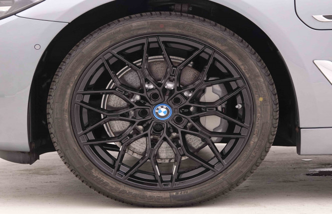 BMW_BMW_5_2548309_27.jpg