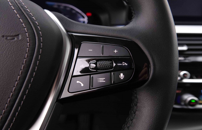 BMW_BMW_5_2548628_22.jpg