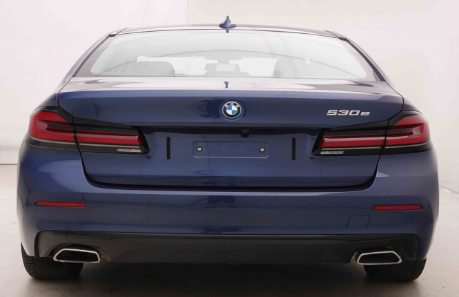 BMW_BMW_5_2549703_30.jpg