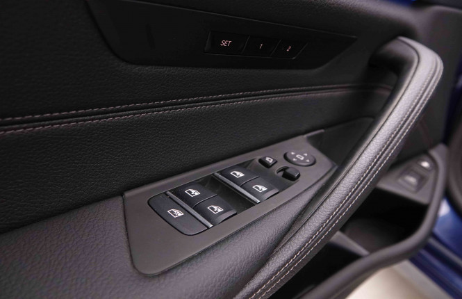 BMW_BMW_5_2550300_23.jpg