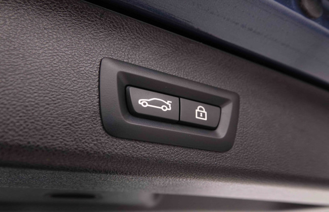 BMW_BMW_5_2550305_6.jpg BMW_BMW_5_2550305_6.jpg