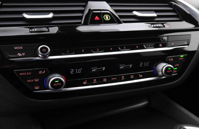 BMW_BMW_5_2550683_15.jpg BMW_BMW_5_2550683_15.jpg