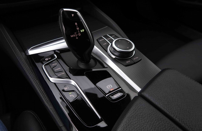 BMW_BMW_5_2550683_16.jpg BMW_BMW_5_2550683_16.jpg