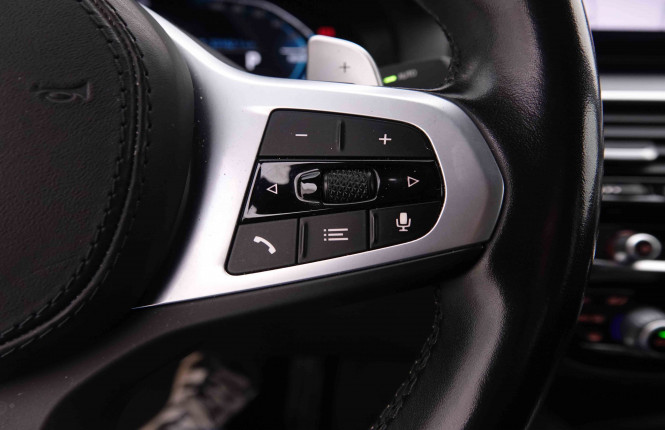 BMW_BMW_5_2550683_21.jpg BMW_BMW_5_2550683_21.jpg