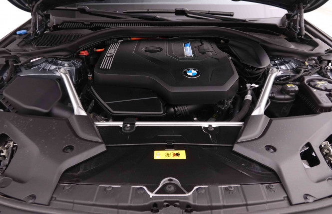 BMW_BMW_5_2550683_24.jpg BMW_BMW_5_2550683_24.jpg