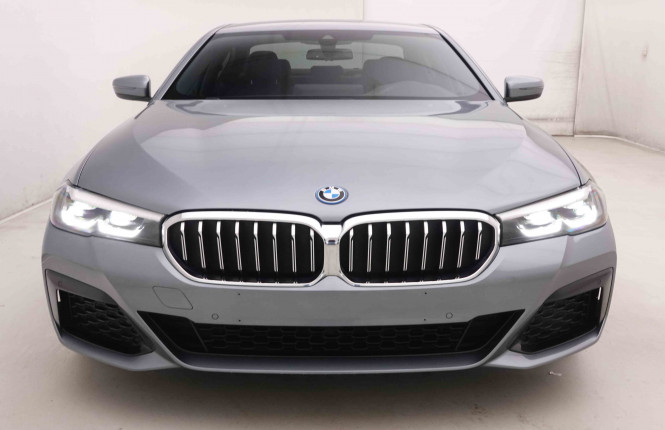 BMW_BMW_5_2550683_26.jpg BMW_BMW_5_2550683_26.jpg