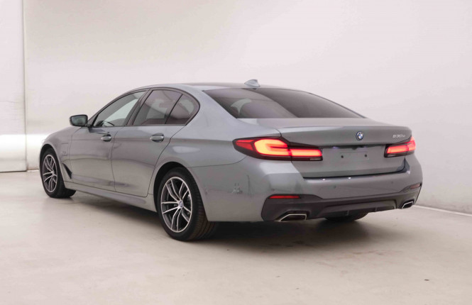 BMW_BMW_5_2550683_28.jpg BMW_BMW_5_2550683_28.jpg