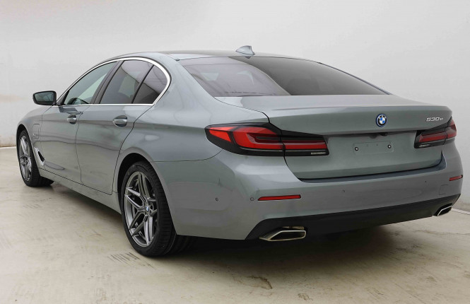 BMW_BMW_5_2654565_30.jpg