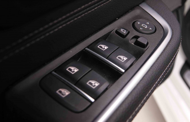 BMW_BMW_6_2550183_26.jpg