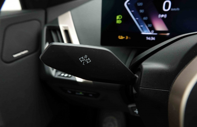 BMW_BMW_IX_2654584_18.jpg