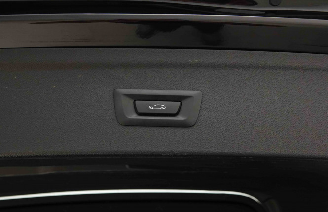BMW_BMW_IX_2654584_6.jpg