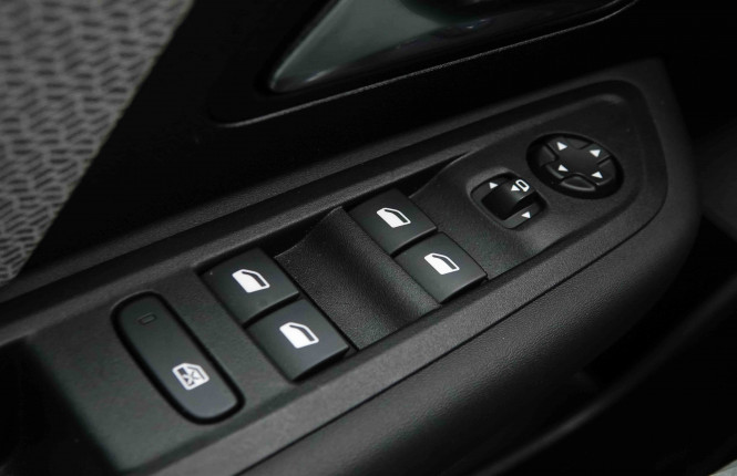 CITROEN_CITROEN_C4 X_2652108_24.jpg