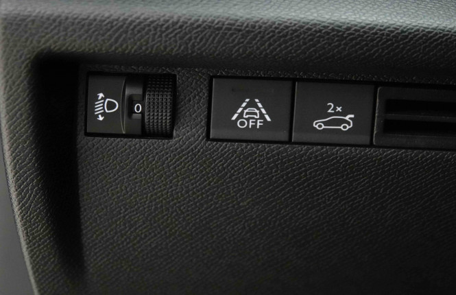 CITROEN_CITROEN_C4 X_2652645_20.jpg