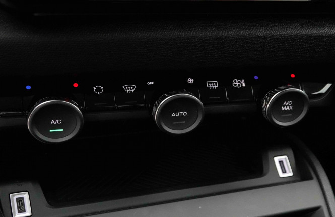 CITROEN_CITROEN_C4 X_2652703_13.jpg