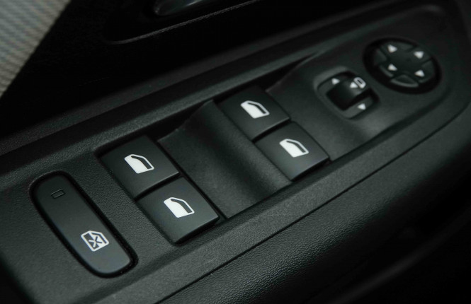 CITROEN_CITROEN_C4 X_2652705_20.jpg