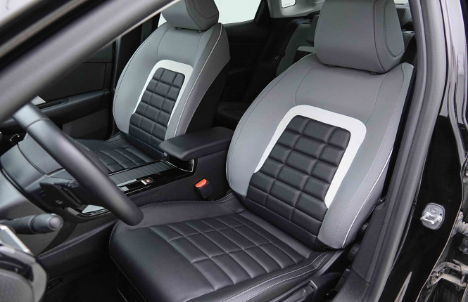 CITROEN_CITROEN_C4 X_2653783_5.jpg