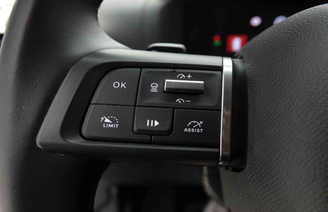CITROEN_CITROEN_C4 X_2653786_14.jpg