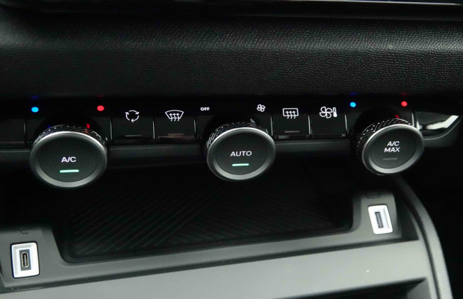 CITROEN_CITROEN_C4 X_2654286_14.jpg