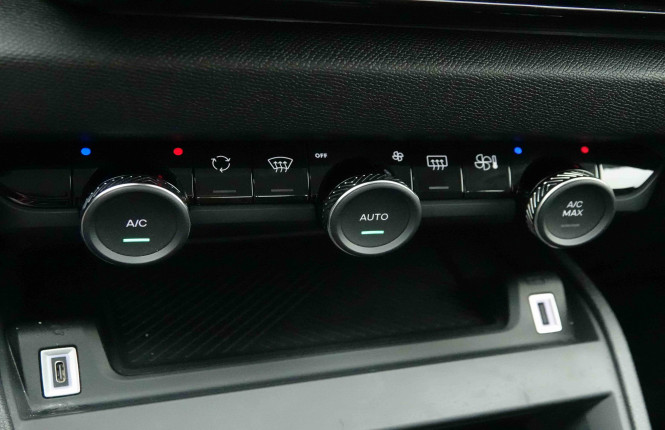 CITROEN_CITROEN_C4 X_2654370_14.jpg