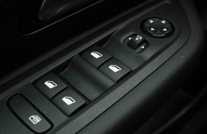 CITROEN_CITROEN_C4 X_2654370_20.jpg