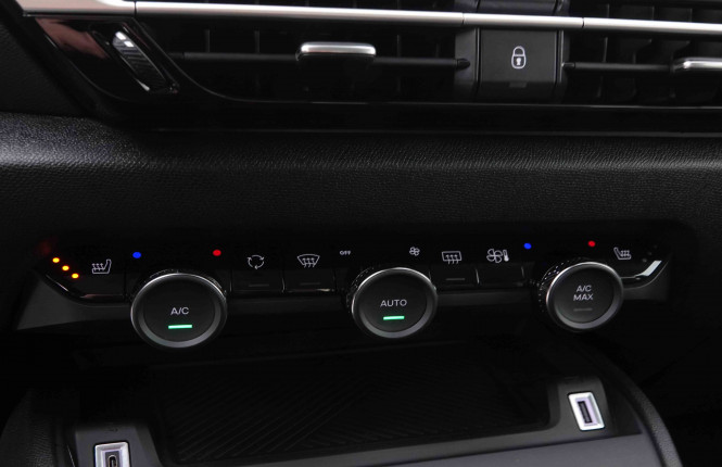 CITROEN_CITROEN_C4_2547505_13.jpg