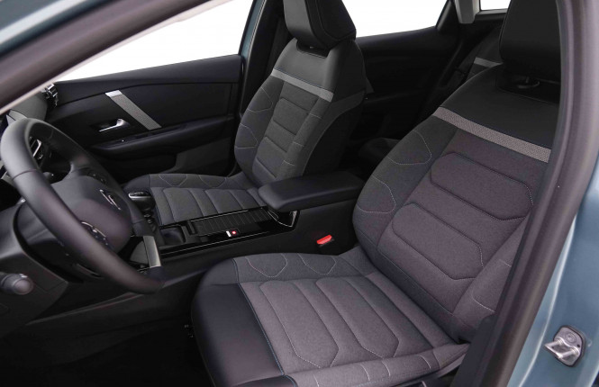 CITROEN_CITROEN_C4_2547505_6.jpg