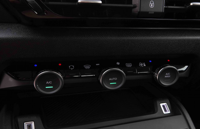 CITROEN_CITROEN_C4_2547580_12.jpg