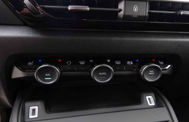 CITROEN_CITROEN_C4_2548673_13.jpg