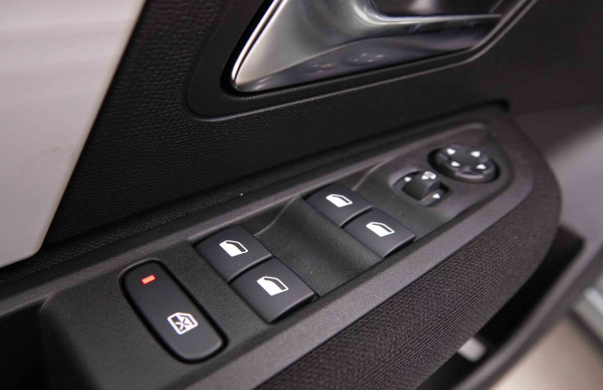 CITROEN_CITROEN_C4_2548984_20.jpg