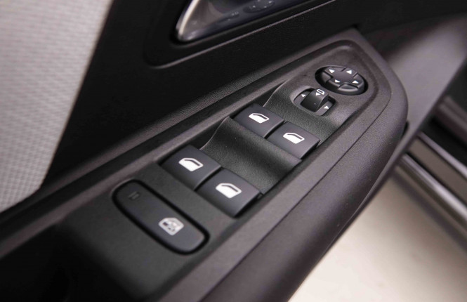 CITROEN_CITROEN_C4_2549641_21.jpg