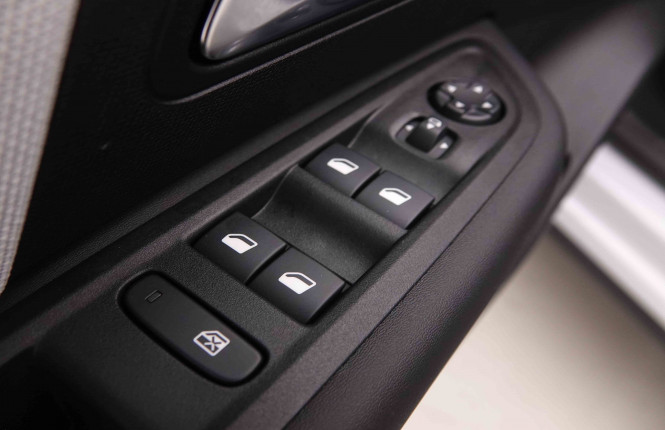 CITROEN_CITROEN_C4_2549646_21.jpg