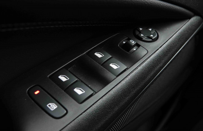 CITROEN_CITROEN_C4_2550938_49.jpg CITROEN_CITROEN_C4_2550938_49.jpg