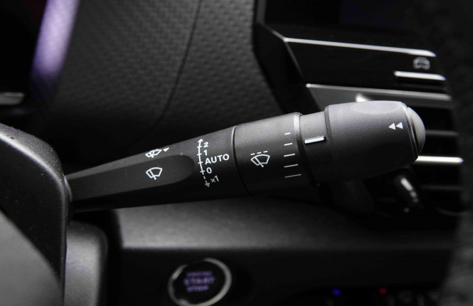 CITROEN_CITROEN_C4_2550940_17.jpg CITROEN_CITROEN_C4_2550940_17.jpg