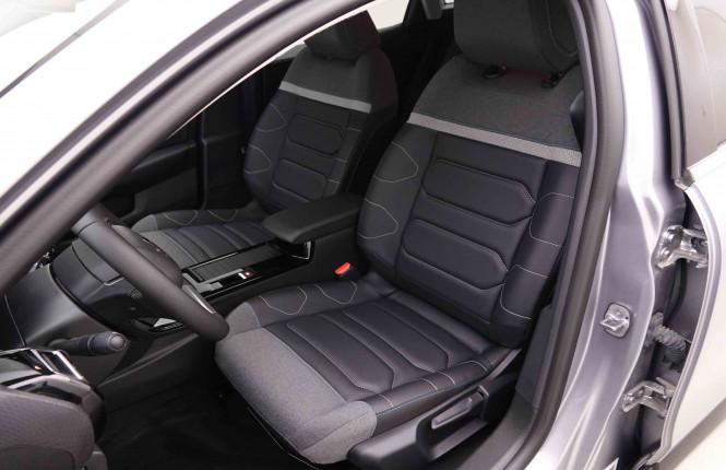 CITROEN_CITROEN_C4_2550948_6.jpg CITROEN_CITROEN_C4_2550948_6.jpg