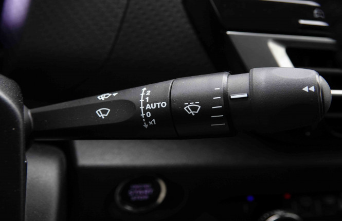 CITROEN_CITROEN_C4_2550949_17.jpg CITROEN_CITROEN_C4_2550949_17.jpg