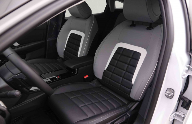 CITROEN_CITROEN_C4_2551769_6.jpg CITROEN_CITROEN_C4_2551769_6.jpg