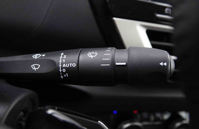 CITROEN_CITROEN_C4_2551850_16.jpg CITROEN_CITROEN_C4_2551850_16.jpg