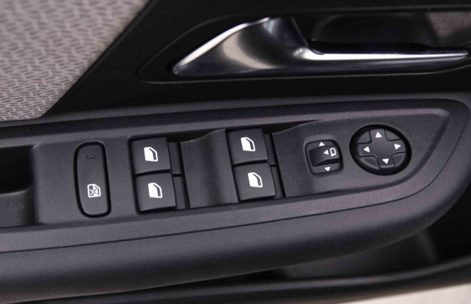 CITROEN_CITROEN_C4_2551850_19.jpg CITROEN_CITROEN_C4_2551850_19.jpg