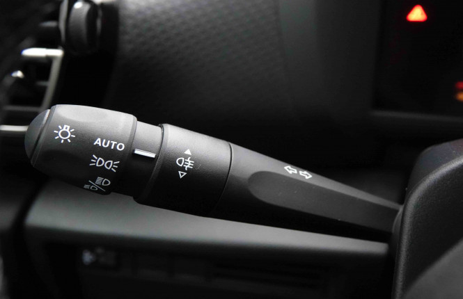 CITROEN_CITROEN_C4_2652308_16.jpg CITROEN_CITROEN_C4_2652308_16.jpg