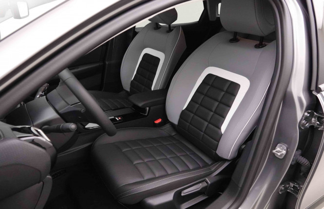 CITROEN_CITROEN_C4_2652308_6.jpg CITROEN_CITROEN_C4_2652308_6.jpg