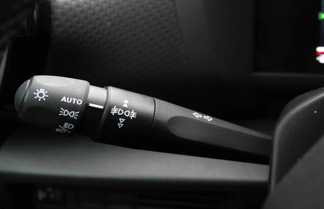 CITROEN_CITROEN_C4_2652566_17.jpg CITROEN_CITROEN_C4_2652566_17.jpg