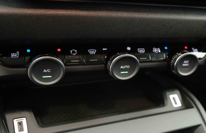 CITROEN_CITROEN_C4_2654238_14.jpg CITROEN_CITROEN_C4_2654238_14.jpg
