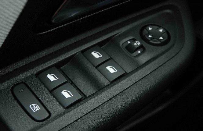 CITROEN_CITROEN_C4_2654242_20.jpg
