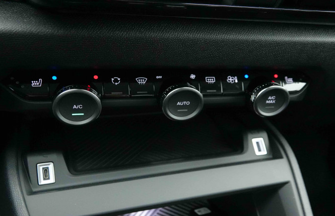 CITROEN_CITROEN_C4_2654244_14.jpg