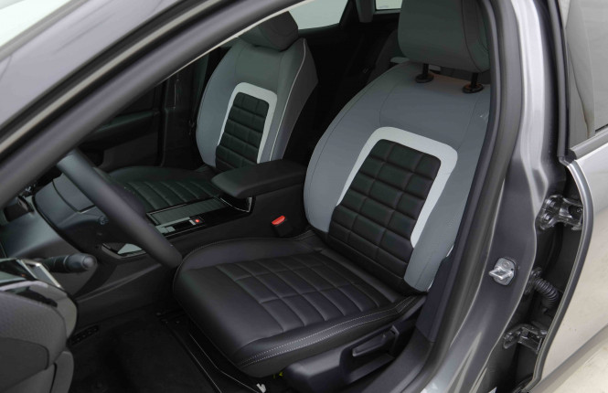 CITROEN_CITROEN_C4_2654659_6.jpg
